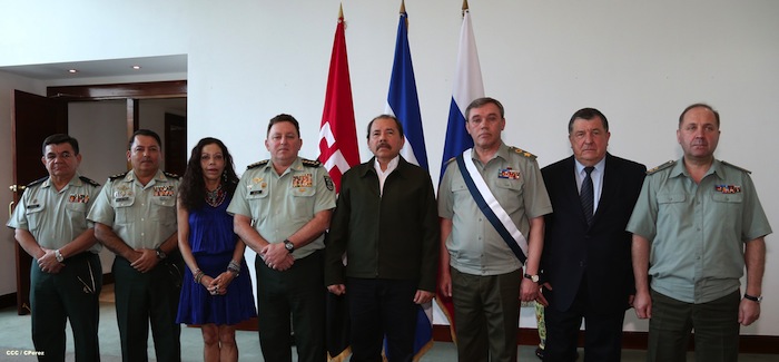 Daniel y Rosario se reúnen con Jefe del Estado Mayor de la Federación Rusa