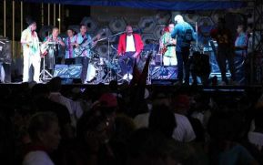 Celebración de la Fiesta de las Victorias en Avenida de Bolívar a Chávez