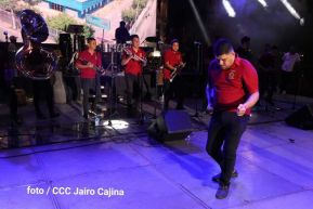 Celebración de la Fiesta de las Victorias en Avenida de Bolívar a Chávez