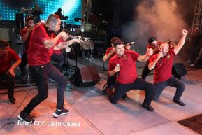 Celebración de la Fiesta de las Victorias en Avenida de Bolívar a Chávez