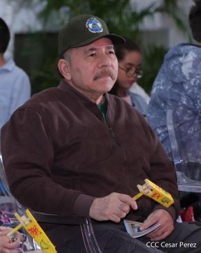 ¡Qué viva la Virgen y que en Nicaragua florezca cada vez más la Paz y el Bien !