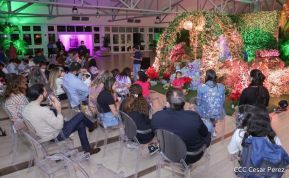 ¡Qué viva la Virgen y que en Nicaragua florezca cada vez más la Paz y el Bien !