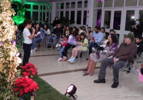 ¡Qué viva la Virgen y que en Nicaragua florezca cada vez más la Paz y el Bien !