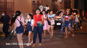 Gritería: Rezar y cantar casa por casa a La Virgen María