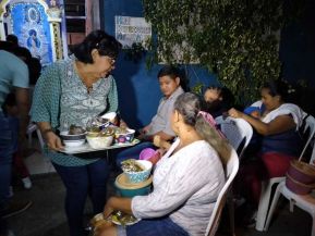 Gritería: Rezar y cantar casa por casa a La Virgen María