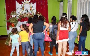 Gritería: Rezar y cantar casa por casa a La Virgen María