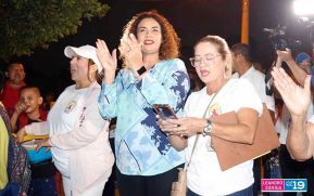 Gritería: Rezar y cantar casa por casa a La Virgen María