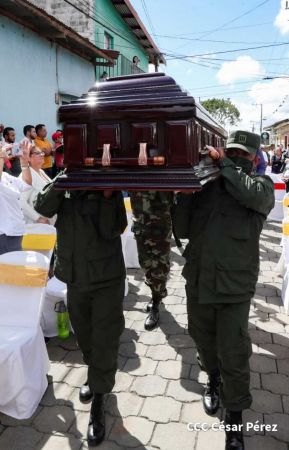 Nicaragua da el último adiós a Blanca Segovia, hija del General Sandino