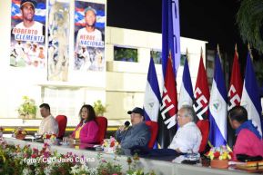 Homenaje al héroe nacional Roberto Clemente