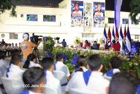 Homenaje al héroe nacional Roberto Clemente