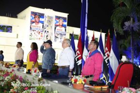 Homenaje al héroe nacional Roberto Clemente