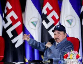 Homenaje al héroe nacional Roberto Clemente