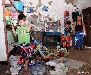 Familias asustadas por nuevo sismo