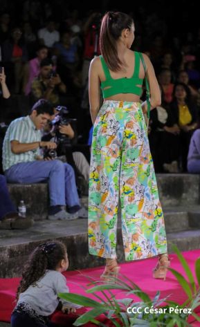 Nicaragua Diseña celebra pasarela "Verso, Perla, Pluma y Flor" en honor a Rubén Darío