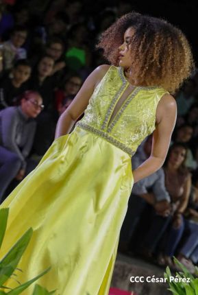 Nicaragua Diseña celebra pasarela "Verso, Perla, Pluma y Flor" en honor a Rubén Darío