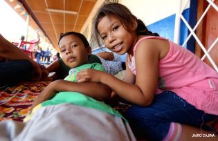 Familias asustadas por nuevo sismo