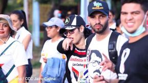 ¡Nicaragua ilumina, como un sol que no declina!