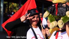 ¡Nicaragua ilumina, como un sol que no declina!