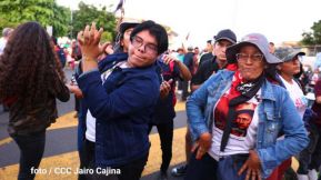 ¡Nicaragua ilumina, como un sol que no declina!