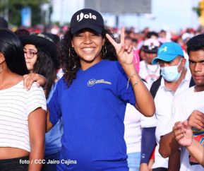 ¡Nicaragua ilumina, como un sol que no declina!