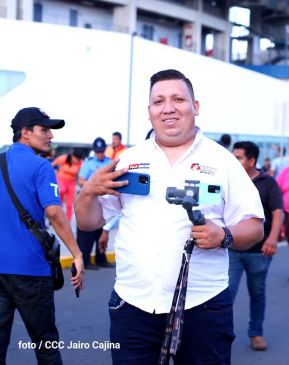 ¡Nicaragua ilumina, como un sol que no declina!