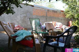 Gobierno entrega ayuda humanitaria a familias afectadas por los sismos