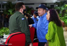 Presidente Daniel y Compañera Rosario en comunicación con las familias nicaragüenses