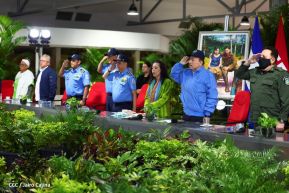 Presidente Daniel y Compañera Rosario en comunicación con las familias nicaragüenses