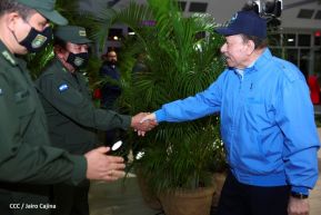 Presidente Daniel y Compañera Rosario en comunicación con las familias nicaragüenses