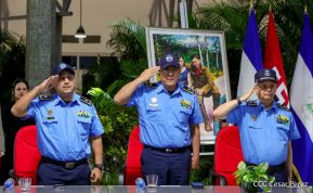 Presidente Daniel y Compañera Rosario en comunicación con las familias nicaragüenses