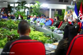 Presidente Daniel y Compañera Rosario en comunicación con las familias nicaragüenses