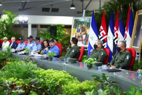 Presidente Daniel y Compañera Rosario en comunicación con las familias nicaragüenses