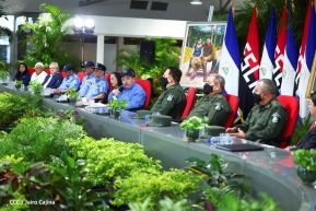 Presidente Daniel y Compañera Rosario en comunicación con las familias nicaragüenses
