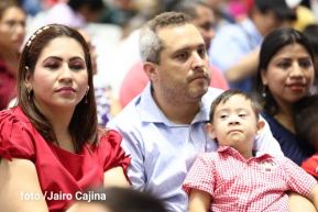 El Gallo Bartolito, La Vaca Lola y La Gallina Turuleca en Nicaragua