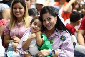 El Gallo Bartolito, La Vaca Lola y La Gallina Turuleca en Nicaragua