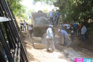 Continúa entrega de viviendas solidarias a familias de la capital afectadas por sismos