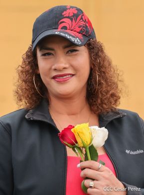 Ṕequeños deportistas rinden homenaje al Comandante Hugo Chávez