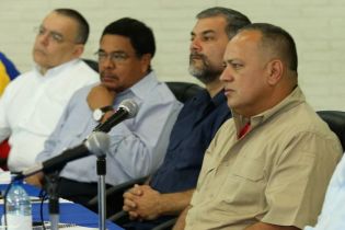 Diosdado Cabello se reúne con autoridades ALMA