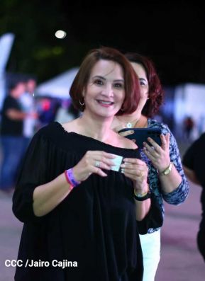 Una noche con la energía de Pandora y Flans