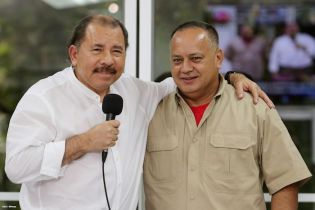 Daniel y Rosario se reúnen con delegación venezolana de alto nivel encabezada por Diosdado Cabello