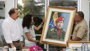 Daniel y Rosario se reúnen con delegación venezolana de alto nivel encabezada por Diosdado Cabello