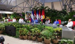 ¡Puño en Alto! ¡Libro Abierto!: 43 aniversario de la Gran Cruzada Nacional de Alfabetización