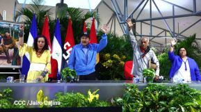 ¡Puño en Alto! ¡Libro Abierto!: 43 aniversario de la Gran Cruzada Nacional de Alfabetización