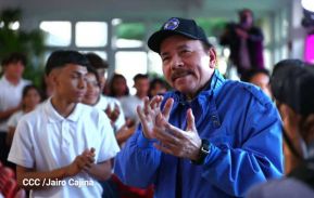 ¡Puño en Alto! ¡Libro Abierto!: 43 aniversario de la Gran Cruzada Nacional de Alfabetización