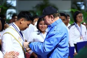 ¡Puño en Alto! ¡Libro Abierto!: 43 aniversario de la Gran Cruzada Nacional de Alfabetización