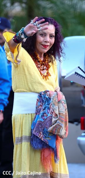 ¡Puño en Alto! ¡Libro Abierto!: 43 aniversario de la Gran Cruzada Nacional de Alfabetización