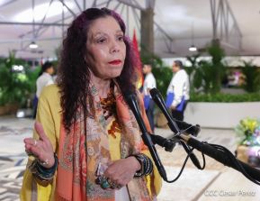 ¡Puño en Alto! ¡Libro Abierto!: 43 aniversario de la Gran Cruzada Nacional de Alfabetización