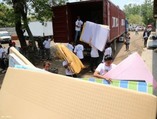 Afectados por sismos en Mateare reciben materiales para la construcción de viviendas