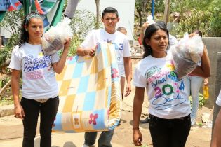 Afectados por sismos en Mateare reciben materiales para la construcción de viviendas