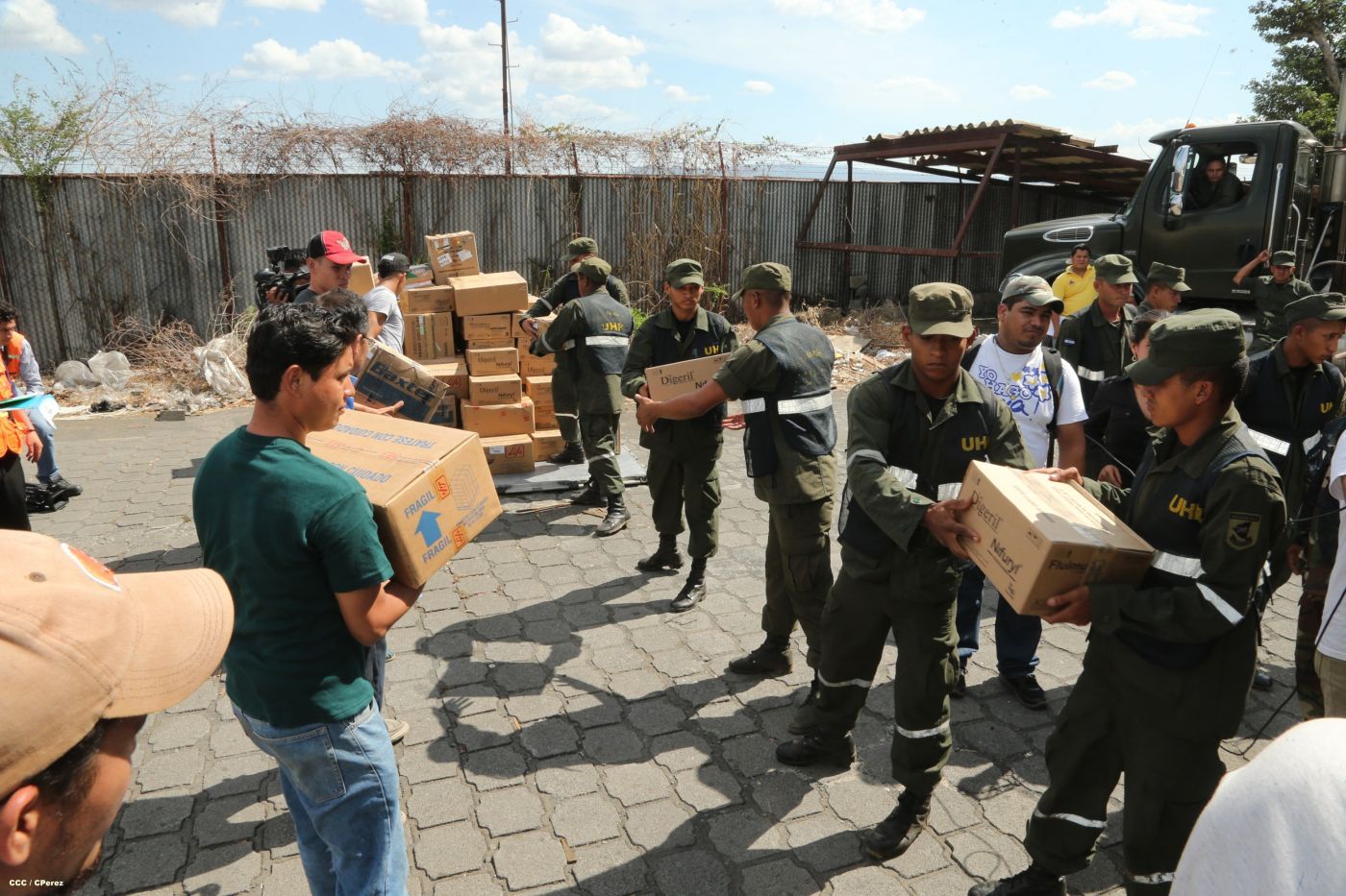 Llega ayuda ecuatoriana para afectados por terremoto